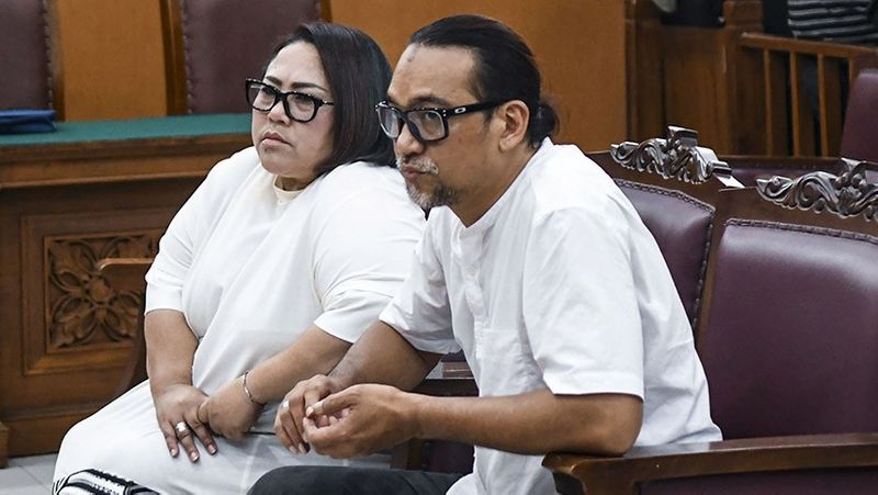 nunung dan suami (sayangi com)