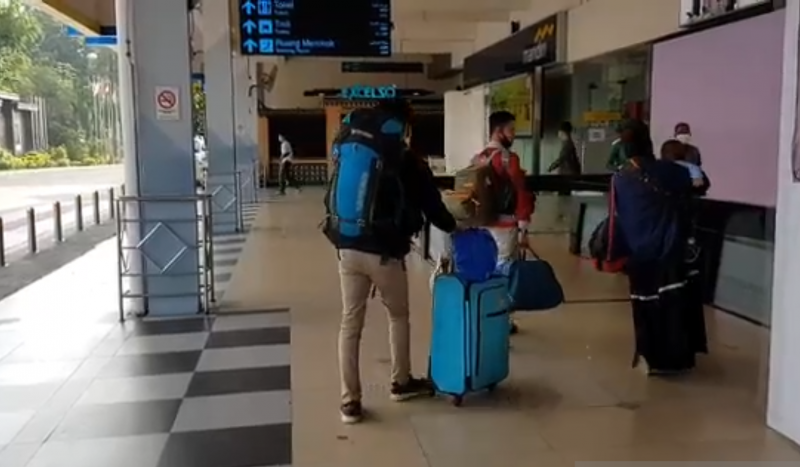 bandara-halim-p