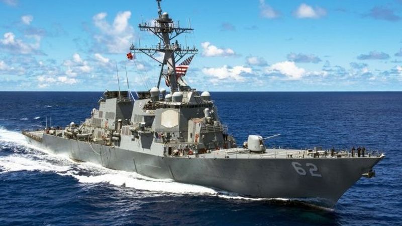kapal-perang-uss-fitzgerald_20170617_190831
