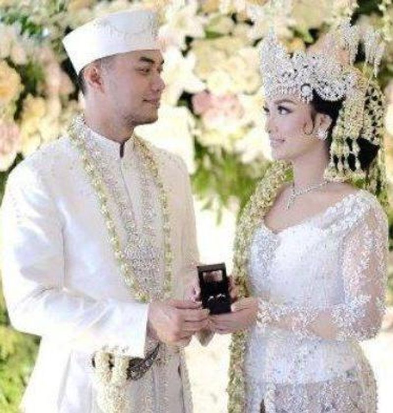 zaskia gotik-sirajuddin menikah