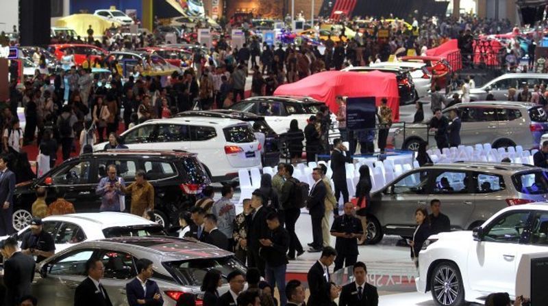Suasana-di-Gaikindo-Indonesia-International-Auto-Show-GIIAS-2019-foto-suara com_
