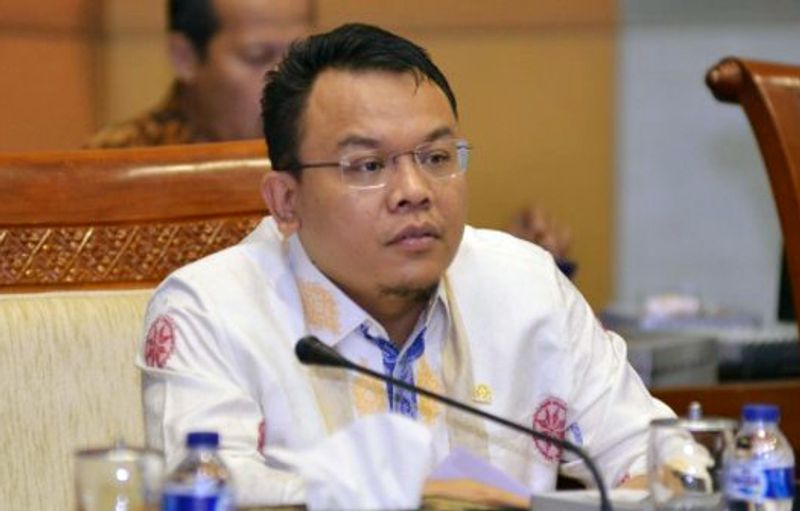 pan-harap-pemotongan-thr-pejabat-berlaku-hingga-di-daerah (1)