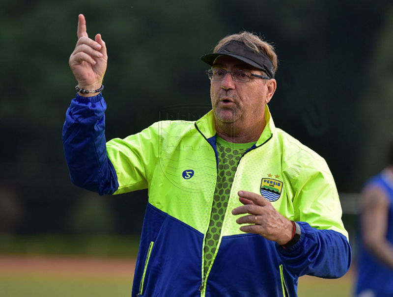 robert albert (persib co id)