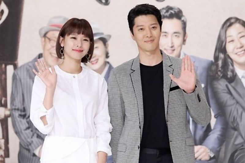 Lee Dong-gun dan Cho Youn-hee (thestraitstimes com)