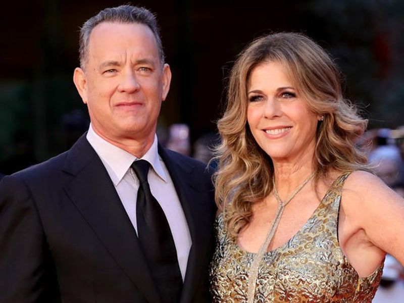 tom hanks dan istri (insider com)