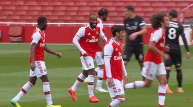 Arsenal vs Charlton (newcube com)
