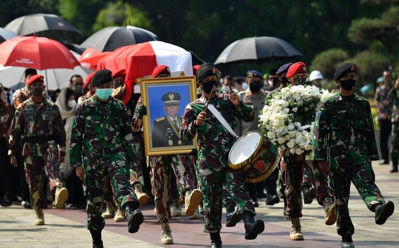 Pemakaman-Jenderal-TNI-Pramono-Edhie-Wibowo-140620-sgd-7