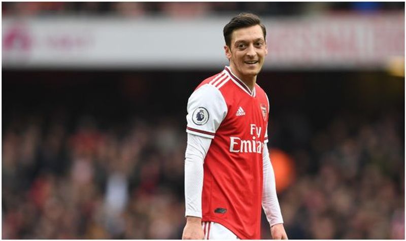 Mesut-Ozil (express co uk)