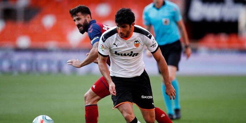 Eibar-vs-Valencia (thesaxon com)