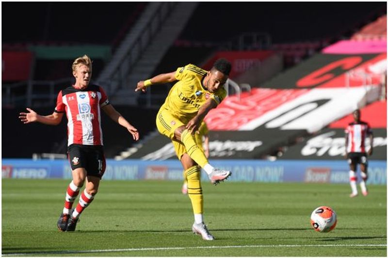 Southampton-vs-Arsenal (express co uk)