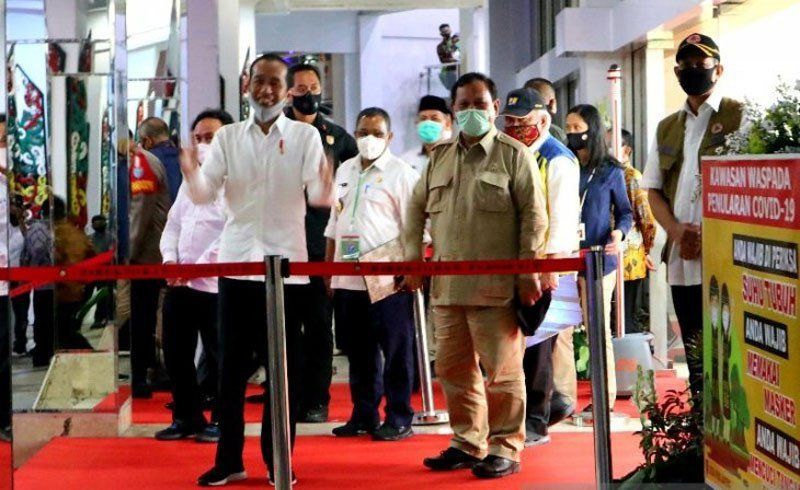 Jokowi_di_Kalteng_posko_Covid