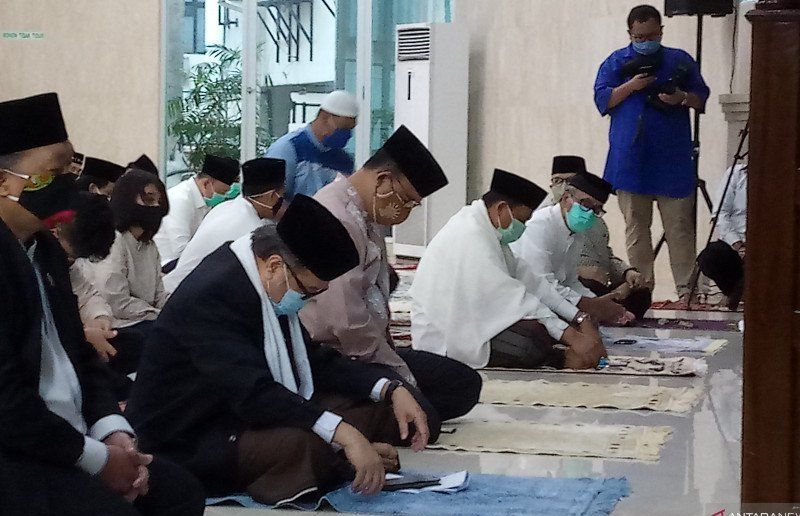 anies-shalat