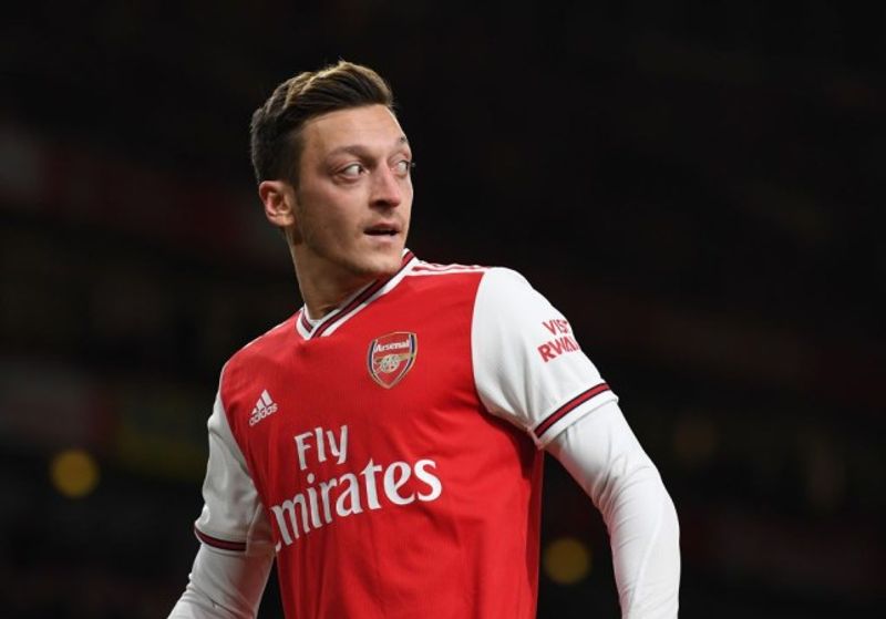mesut ozil (metro)