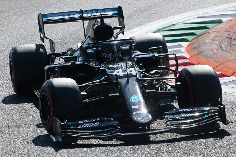 lewis hamilton (livesportcentre com)
