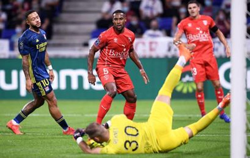 nimes vs Lyon (beinsports com)