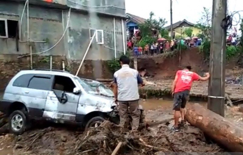 Banjir-Bandang-7