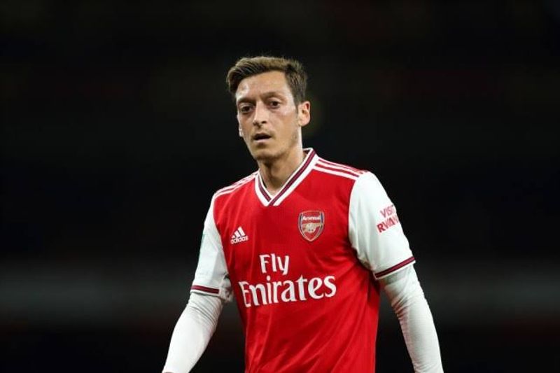 mesut ozil (metro co uk)