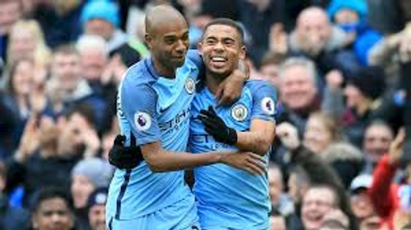 fernandinho dan jesus (mancity com)