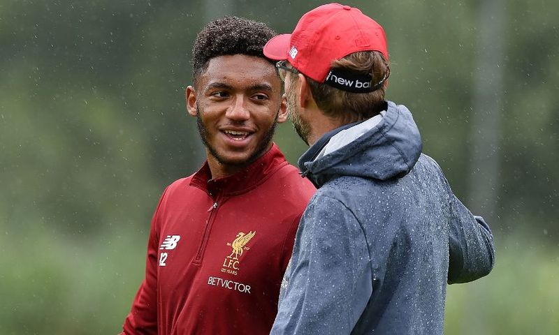 juergen klopp dan joe gomez (liverpoolfc com)