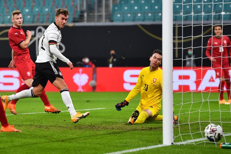 Jerman vs ceko (bavarianfootballworks)