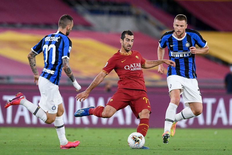 AS Roma vs Inter (serpent of madonina)