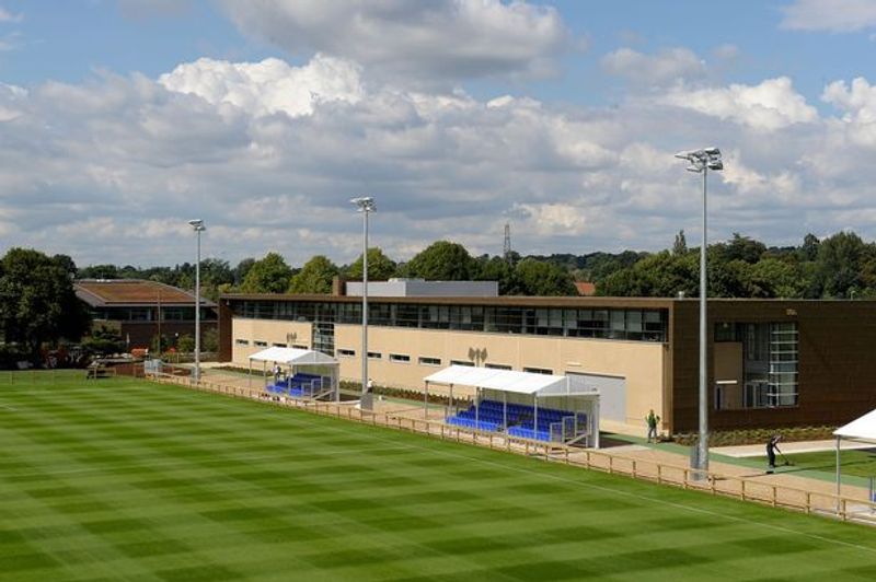 tempat latihan academi chelsea (football london)