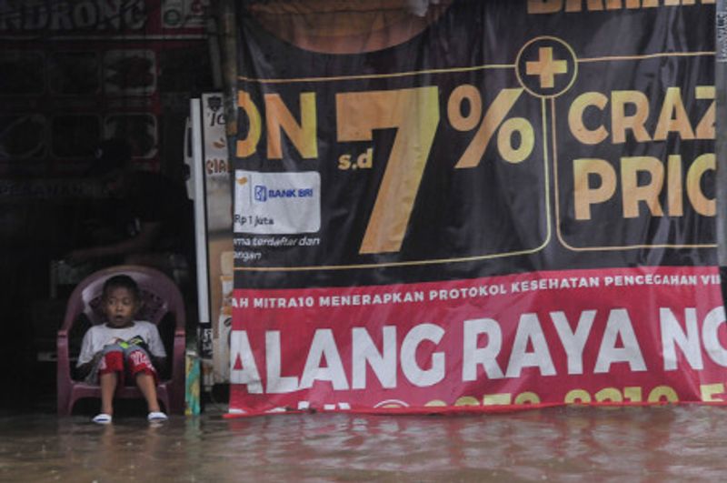 banjir-bekasi-pondok-gede -permai