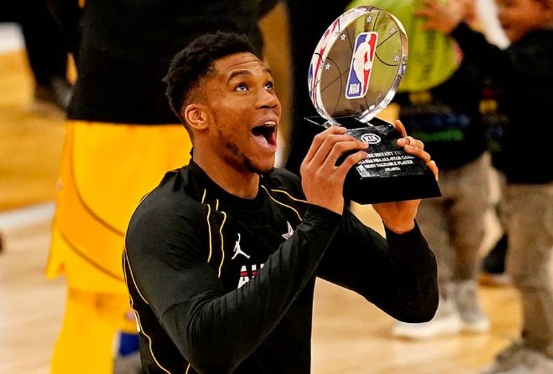 Giannis Antetokounmpo (usatoday)