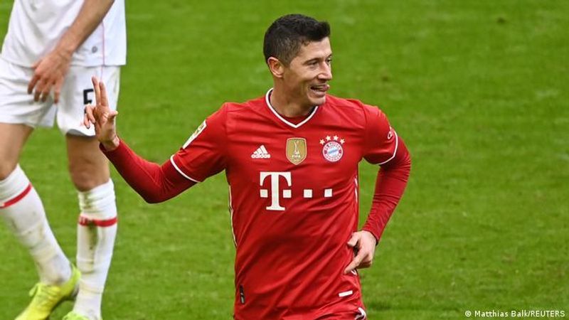 robert lewandowski (dw com)