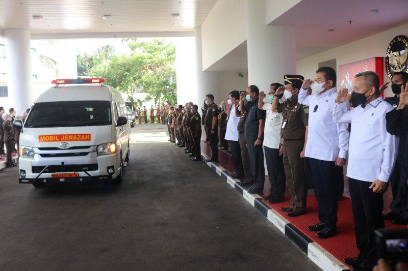 basrief arief-pemakaman