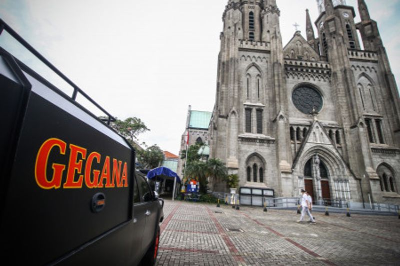 gereja-katedral-pengamanan