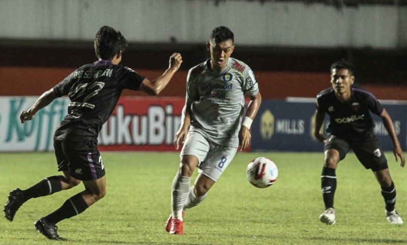 antarafoto-persib-bandung-melawan-persita-290321-hnd-2_1