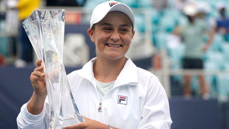 ashleigh barty (skusports)