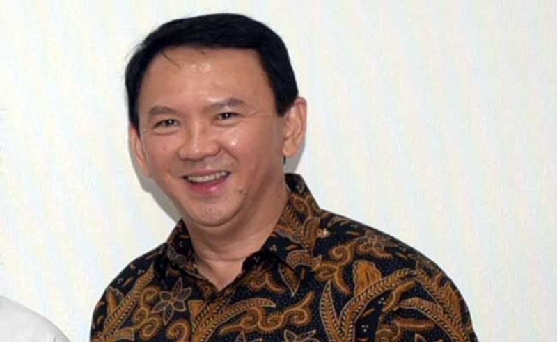 basuki-tjahja-purnama-kedua-kanan-antarafoto-ahok-resmi-jadi-komisaris-utama-per