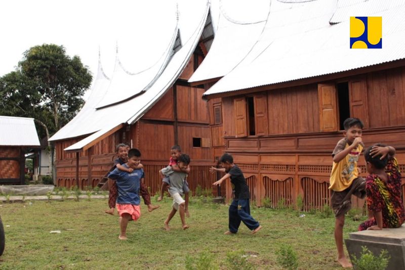 Revitalisasi Saribu Rumah Gadang Solok Rampung, Menteri Basuki Pertahankan Tradi