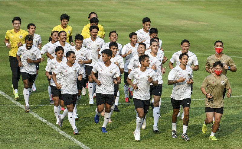 antarafoto-latihan-perdana-timnas-sepakbola-senior-070820-mrh-12