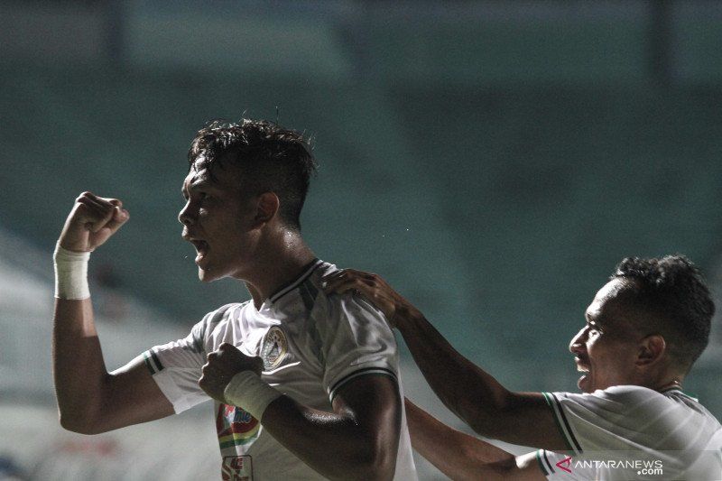 antarafoto-persib-melawan-pss-160421-hnd-5_1