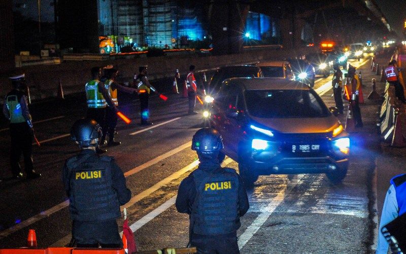 antarafoto-penyekatan-pemudik-tol-cikarang-230520-fm-1-1