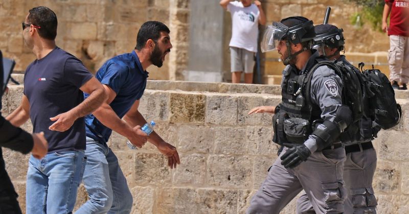polisi israel di aqsa