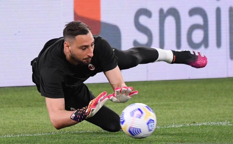 2021-05-26T181227Z_1451345886_RC2UNN9R3K4F_RTRMADP_3_SOCCER-ITALY-MIL-DONNARUMMA