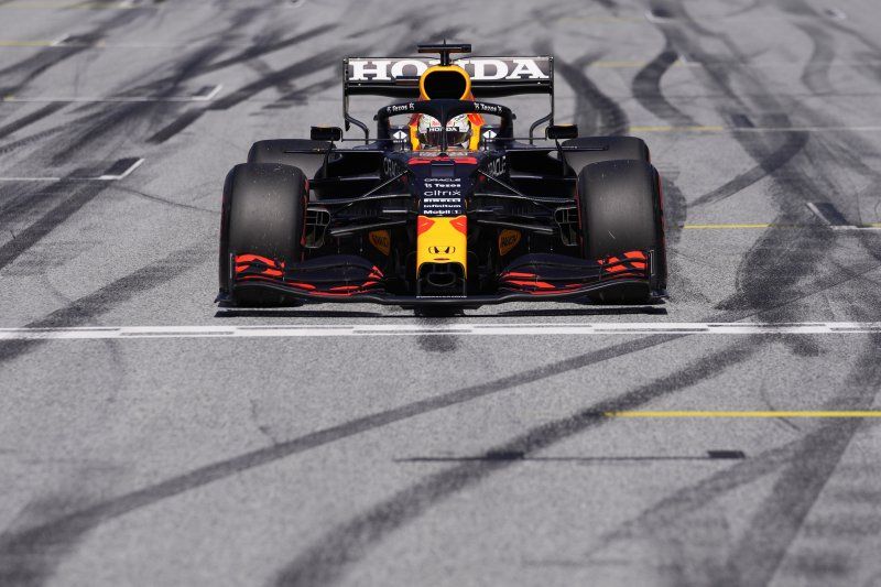 2021-06-26T142717Z_2090474998_UP1EH6Q145E4Y_RTRMADP_3_MOTOR-F1-STYRIA