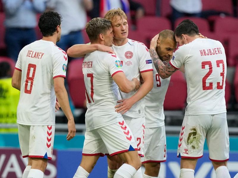 kasper dolberg (tengah) -thenationalnews