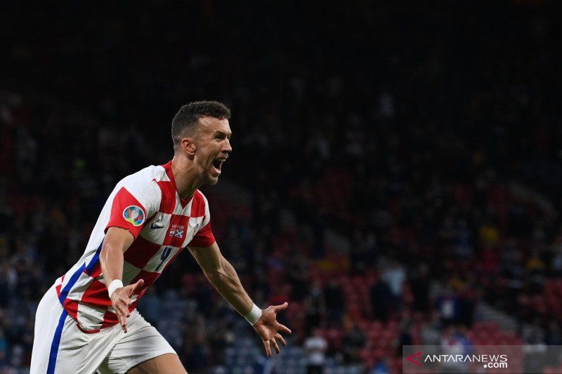 2021-06-22T204244Z_1168481861_UP1EH6M1LJ6QZ_RTRMADP_3_SOCCER-EURO-CRO-SCO-REPORT