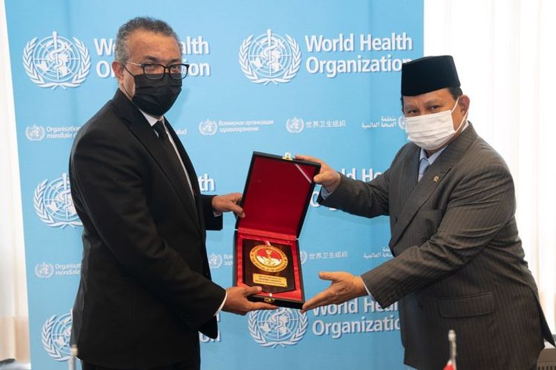 menhan prabowo dan dirjen who