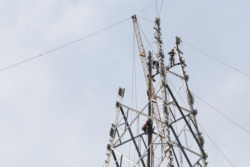 pln-tuntaskan-14-proyek-kelistrikan-strategis-di-jawa-bagian-barat-2