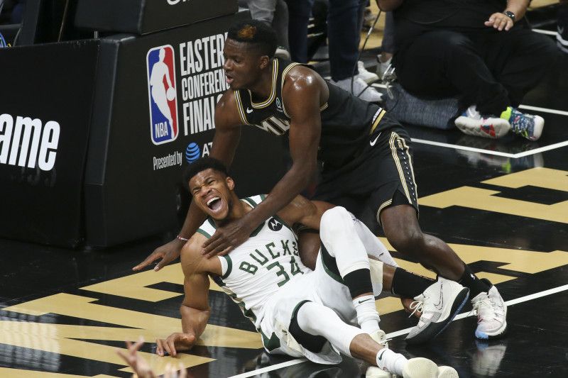 2021-06-30T023229Z_1680463220_MT1USATODAY16339462_RTRMADP_3_NBA-PLAYOFFS-MILWAUK