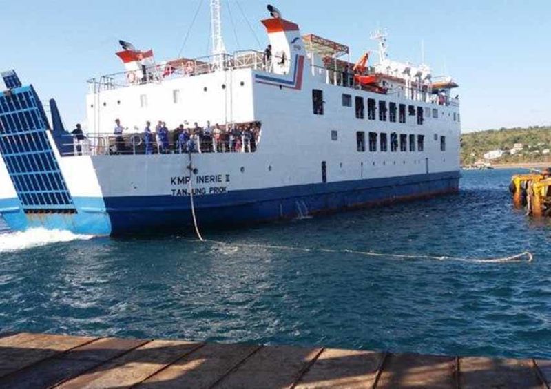 kapal feri di ntt
