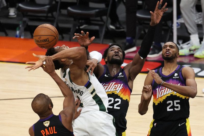 Buck vs Suns
