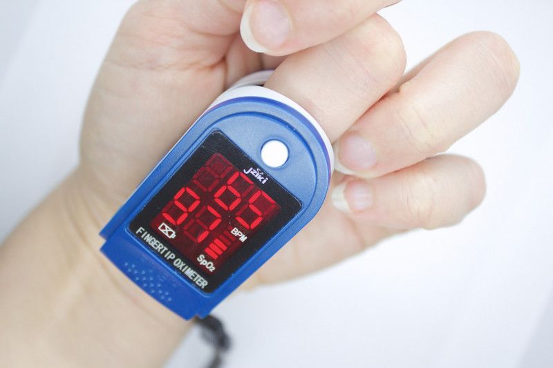 pulse-oximeter-6055688_1280