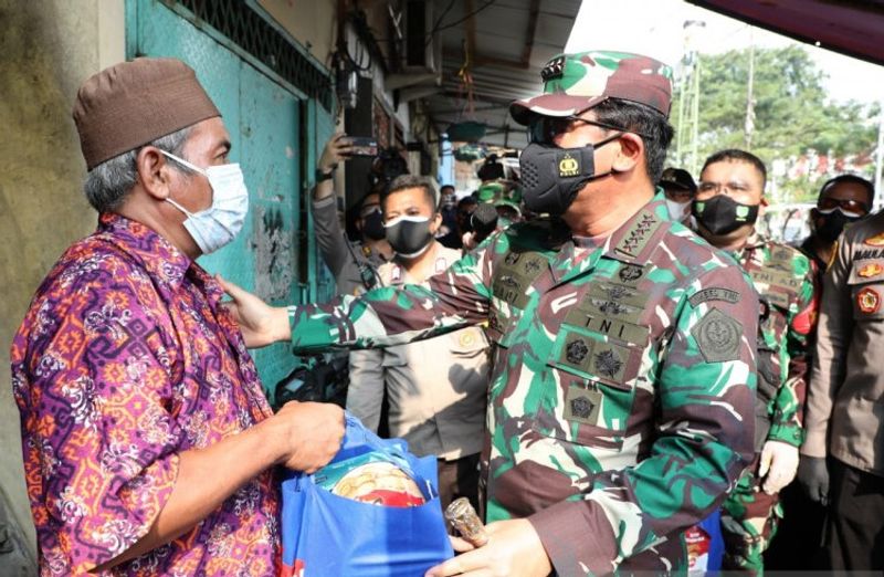 panglima tni bansos